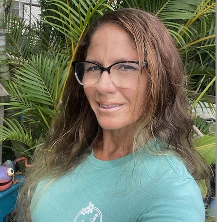 image of dogwalker Maureen